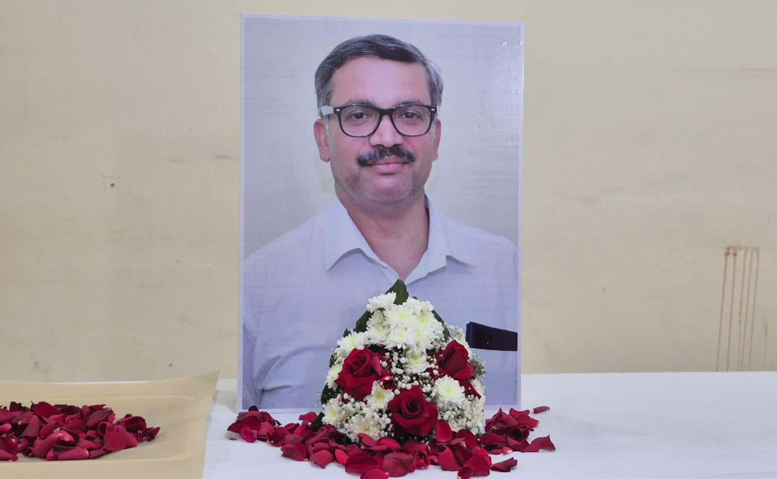 മലയാളം മിഷൻ കുവൈറ്റ്‌ ചാപ്റ്റർ പ്രസിഡന്റ്‌ സനൽ കുമാറിന് കുവൈറ്റ്‌ മലയാളികളുടെ അന്ത്യാഞ്ജലി.